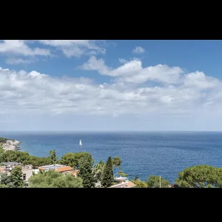 Mondello Addaura Addisio Палермо